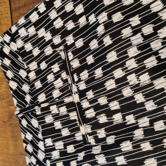 𝅺WORTHINGTON Slim Fit Black & White Pencil Pants, Size 8P, Like New & Perfect - Picture 9 of 11